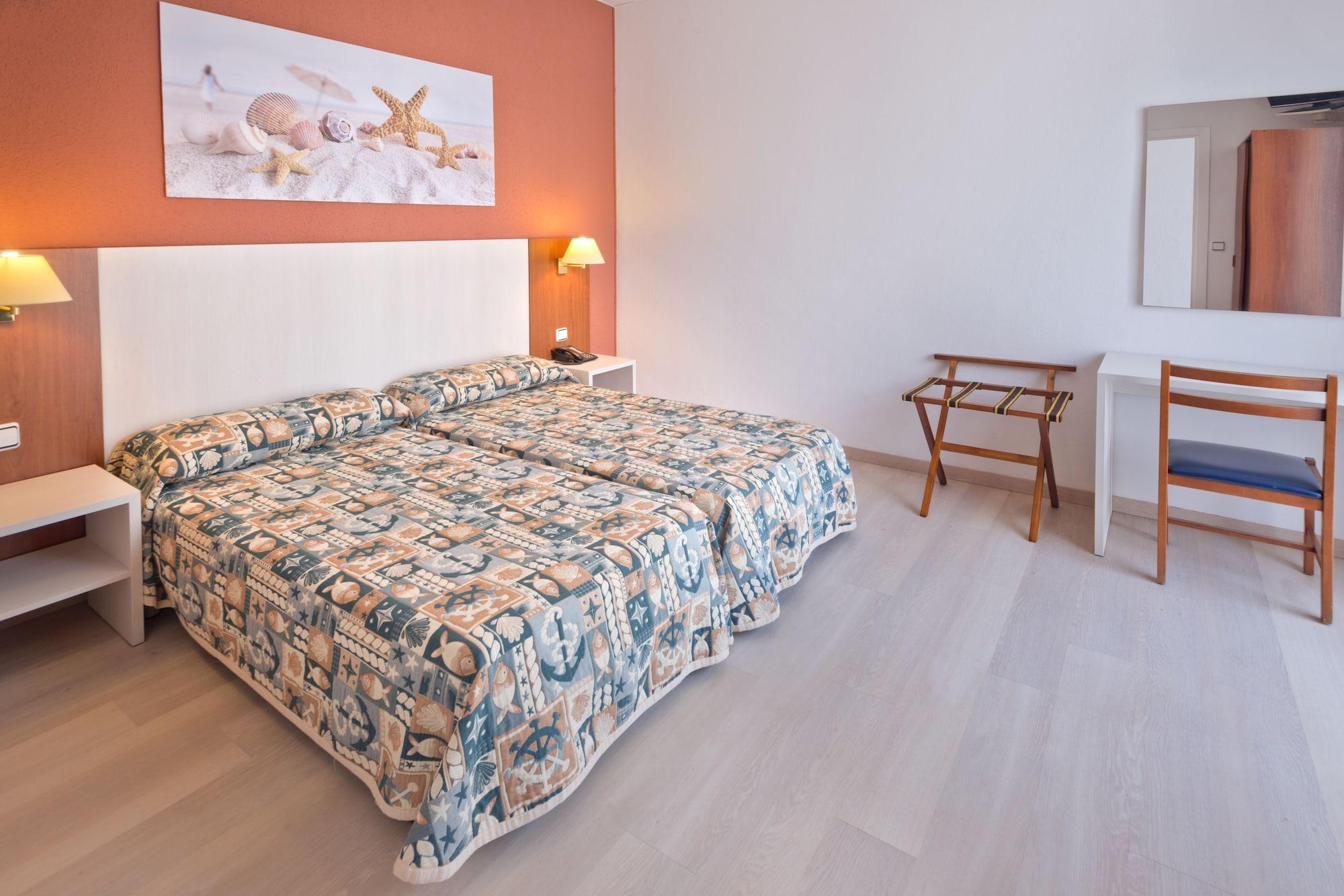 Ght Balmes, Hotel-Aparthotel&Splash Calella Bagian luar foto