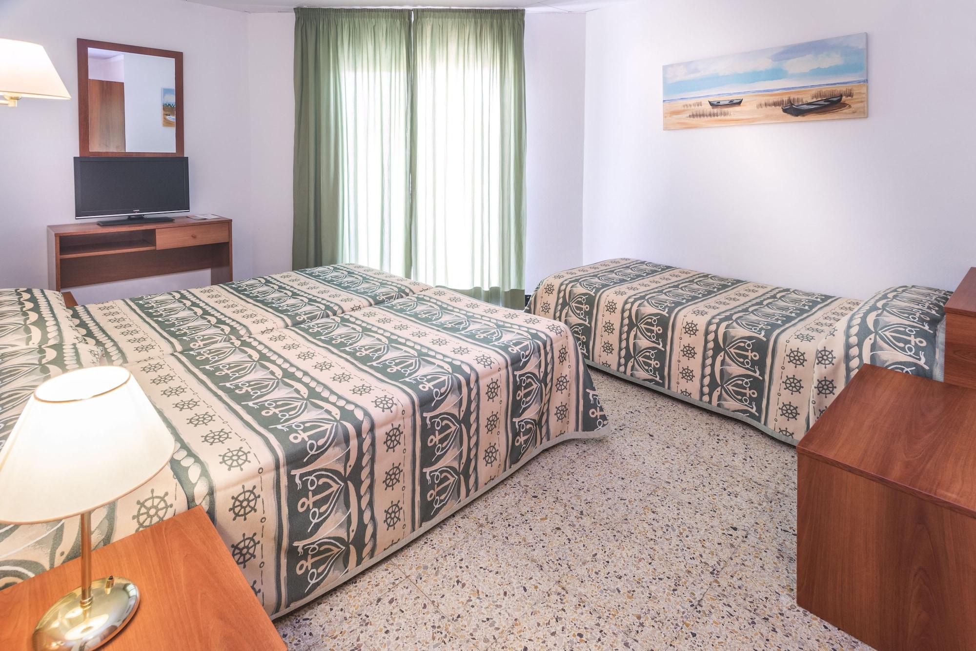Ght Balmes, Hotel-Aparthotel&Splash Calella Bagian luar foto